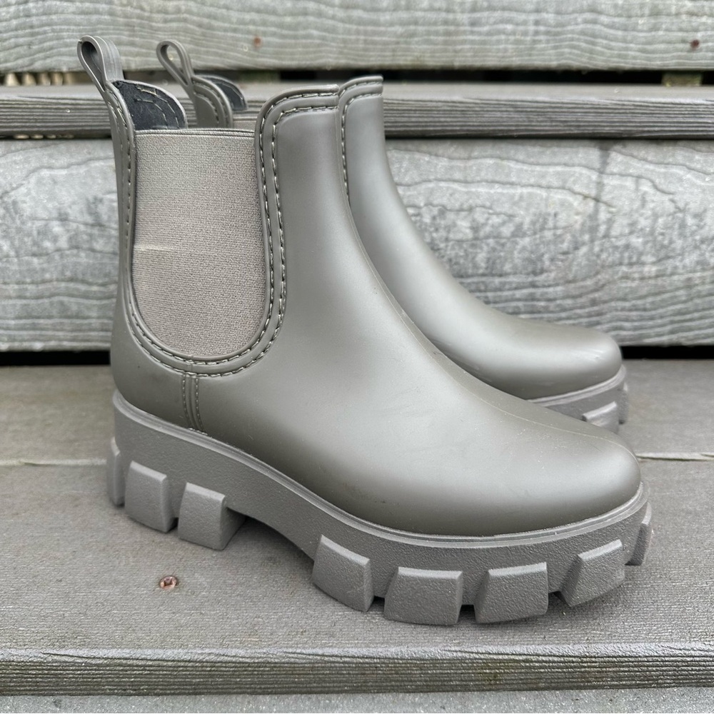 Jeffrey Campbell Chunky Platform Lug Sole Chelsea Ankle Rain Boot Green Designer